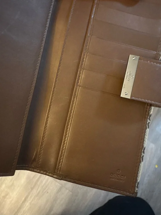 Gucci Beige and Brown Signature GG Continental Wallet in excellent condition - Picture 7 of 8